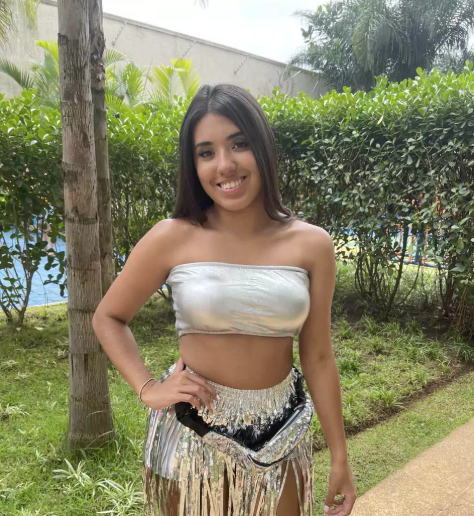 Montando Looks Incríveis com Top Metalizado