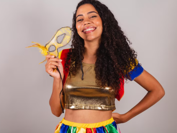 Como Montar Looks Incríveis com Saia de Carnaval